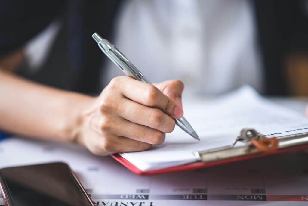 business consulting businessman meeting brainstorming report project analyze